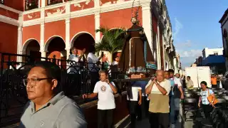 San Román y San Francisco se unen en peregrinación rumbo a la Catedral