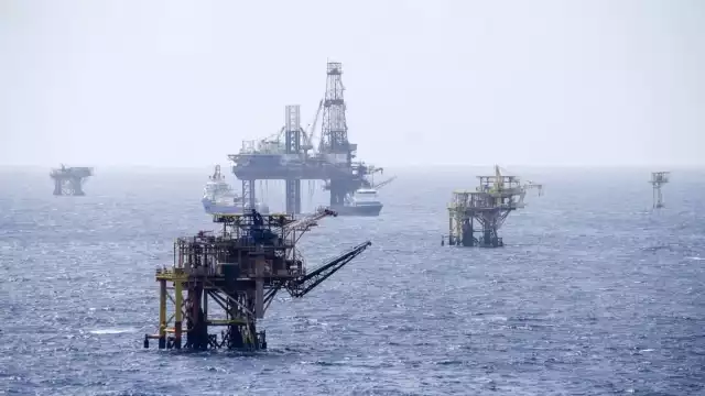 PEMEX enfrenta crisis en sus plataformas de la Sonda de Campeche y Ciudad del Carmen.