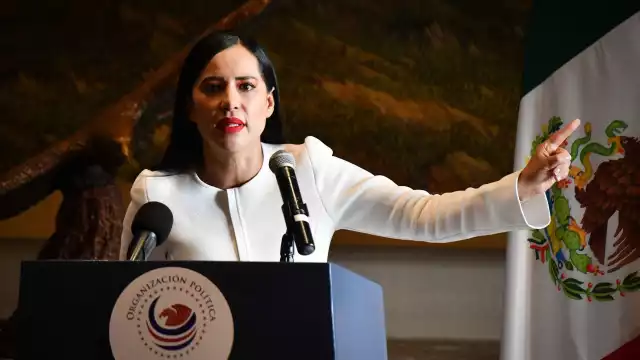 Sandra Cuevas, dirigente de la organización política "Por la familia y seguridad de México"