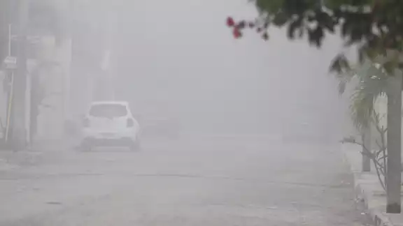 La niebla se formó desde la noche del domingo La niebla se formó desde la noche del domingo