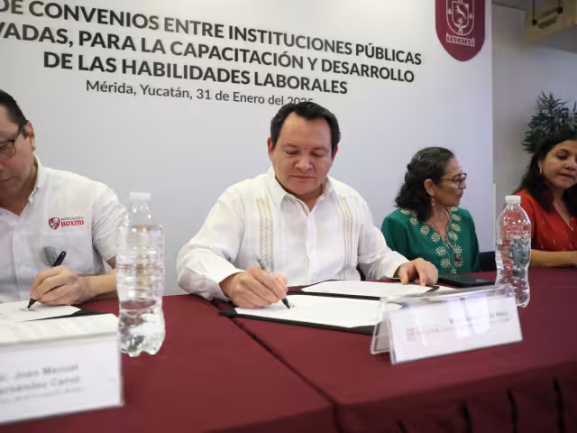 Gobierno de Yucatán firma convenios con instituciones del sector privado y público
