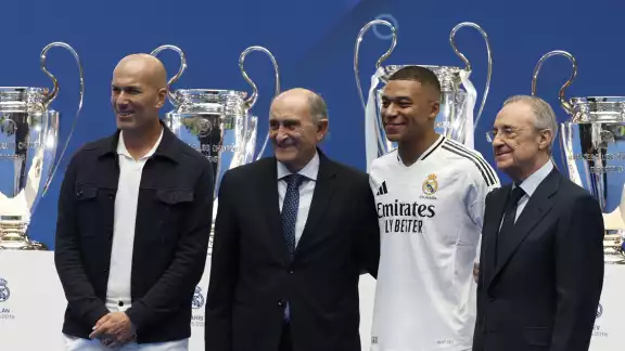 La presentación en el Bernabéu.