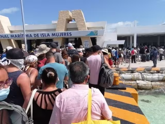 Las causas del incidente fueron por una falla mecánica en la embarcación