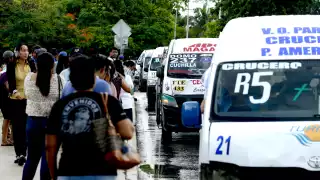 Usuarios reprueban el transporte público de Cancún, “el servicio es muy malo, inseguro y tardado”