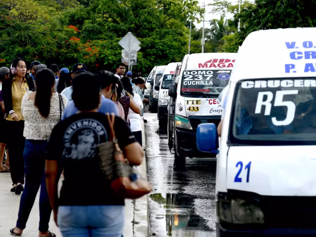 Los usuarios se sienten inseguros al ir en combis y camiones, ya que no hay precauciones de los choferes al conducir