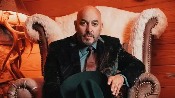 Lupillo Rivera tendrá que guardar reposo