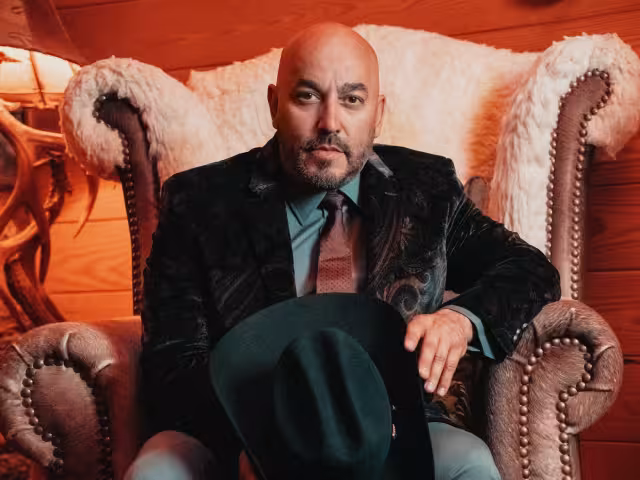 Lupillo Rivera tendrá que guardar reposo