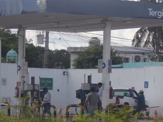 Una empresa fue clausurada por Protección Civil, pero siguió operando de forma ilegal, según vecinos
