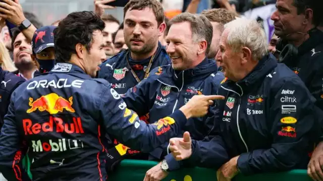 Helmut Marko aprueba que Checo regrese a la F1 en 2026.
