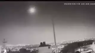 La extraña luz que fue captada durante la madrugada de este 16 de abril