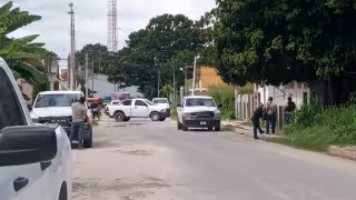 Cateo en Escárcega moviliza a Fiscalía, Ejército y Guardia Nacional; investigan presunta venta de drogas