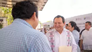 Joaquín Díaz Mena encabeza inicio del registro de Pensiones para el Bienestar en Valladolid, Yucatán