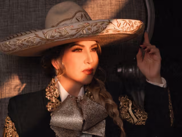 ¿Quién es el galán que desea salir con Alicia Villarreal?