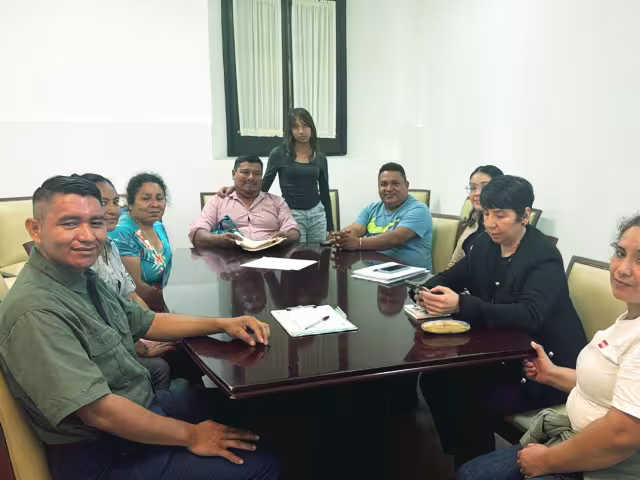 Adriana Contreras Vera, directora de la Secretaría de Atención Ciudadana,  recibió a un grupo y escuchó las inquietudes