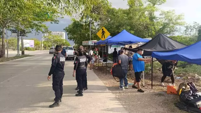 Durante el operativo se aplicaron multas a los comerciantes y en algunos casos se procedió al aseguramiento de productos