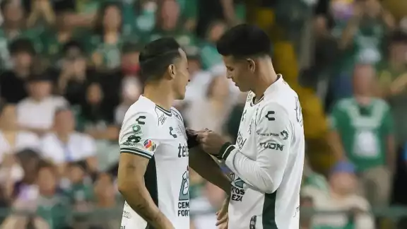 Andrés Guardado y James Rodríguez, los capitanes de la Fiera Andrés Guardado y James Rodríguez, los capitanes de la Fiera