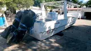 De acuerdo con los socios, la nave que están por terminar aún no cuenta con equipo de radiocomunicación y pintura