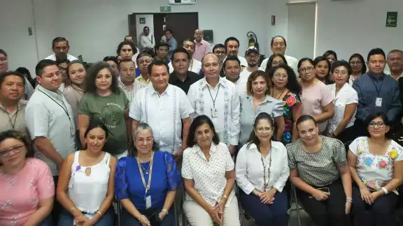 Joaquín Díaz Mena reconoció el trabajo que realizan en este instituto Joaquín Díaz Mena reconoció el trabajo que realizan en este instituto