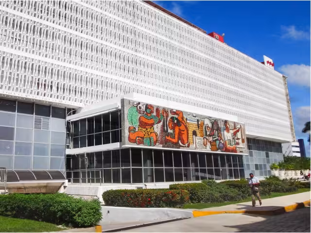 Trabajadores del Gobierno de Campeche tendrán día inhábil el 15 de septiembre