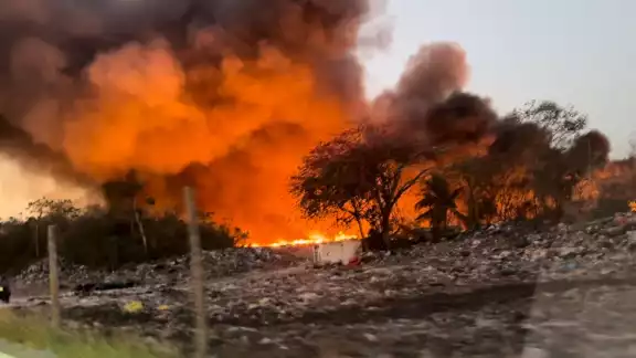 Un incendio se ha registrado en el basurero municipal de Felipe Carrillo Puerto Un incendio se ha registrado en el basurero municipal de Felipe Carrillo Puerto
