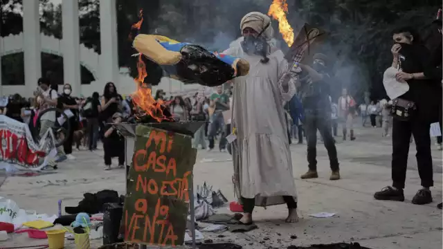 Así fue la primera marcha contra la gentrificación en la CDMX, una de las principales con este fenómeno.