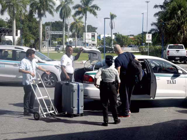 Otra petición de la gente es la capacitación continua de los conductores, pues la calidad del servicio no está a la altura del destino turístico