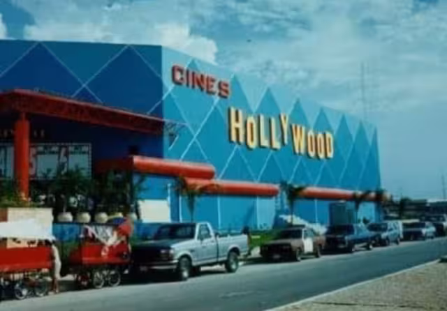 El Cine Hollywood de Campeche abrió en 1994 como el primer cineplex moderno de la ciudad.