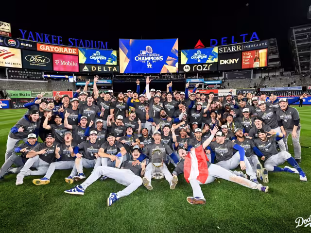 Google celebra la victoria de los Dodgers con divertida manera.