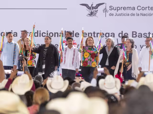 México instaló su primera Suprema Corte elegida por voto popular.