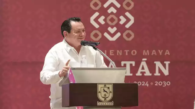 Huacho Díaz Mena encabeza mesa de consulta del Plan Estatal 2024-2030