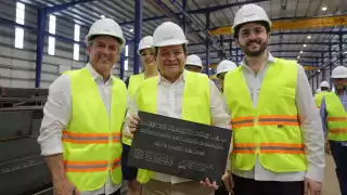 Gobernador inaugura nueva Planta de Construcciones Verticales en Tetiz, creando más de mil empleos directos 