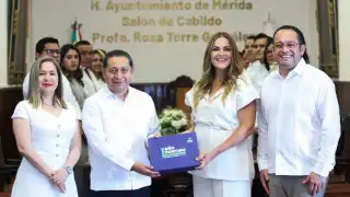 Cecilia Patrón entrega su primer informe de gobierno al Cabildo meridano   