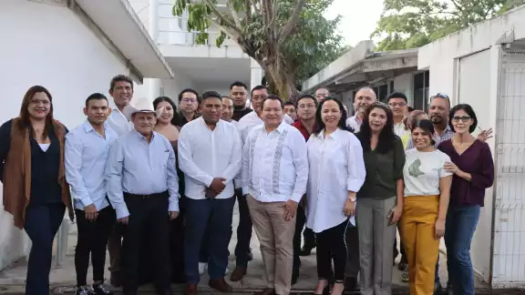 Gobernador Joaquín Díaz Mena presenció las labores de la Secretaría de Pesca y Acuacultura Sustentable de Yucatán. Gobernador Joaquín Díaz Mena presenció las labores de la Secretaría de Pesca y Acuacultura Sustentable de Yucatán.