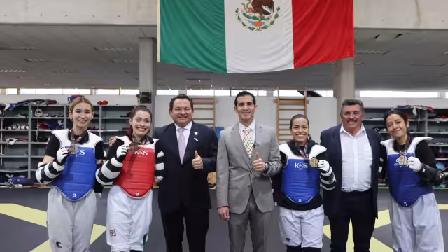 El equipo femenil de parataekwondo recibió la visita del gobernador de Yucatán