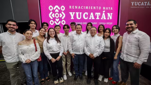 Con gran ilusión parten los estudiantes yucatecos rumbo a Canadá.