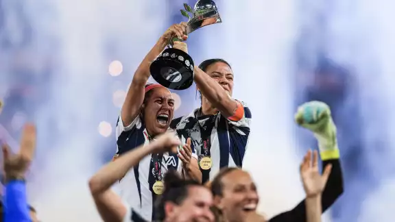 Rayas de Monterrey son bicampeonas de Liga MX Femenil. Katty Martínez empata a último minuto.