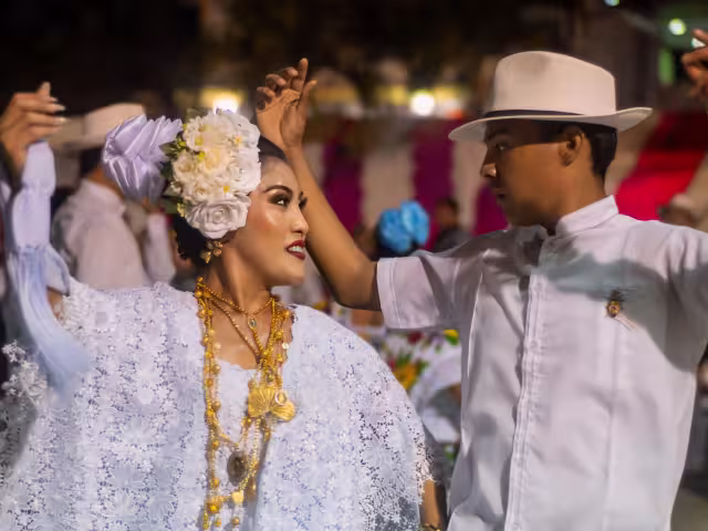 La celebración honra la historia y la cultura local