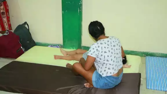 Habitantes de Lázaro Cárdenas se resguardan en refugios por el huracán “Milton”