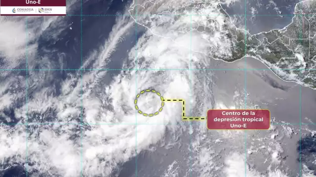 El fenómeno meteorológico se localiza a 500 km al sur de Zihuatanejo, Guerrero.