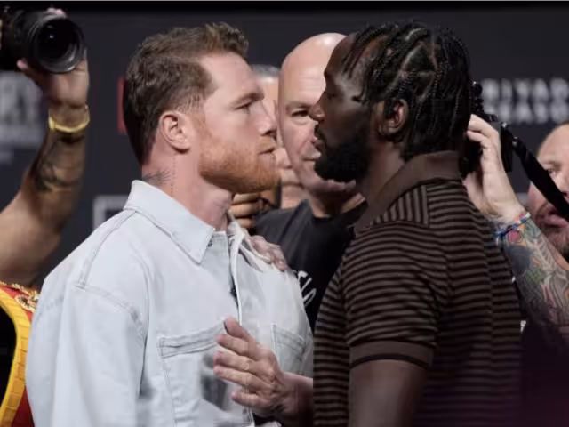 El canelo en un cara a cara