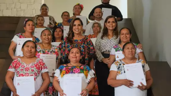 La Gobernadora Mara Lezama reconoció la importancia cultural de las y los cocineros.