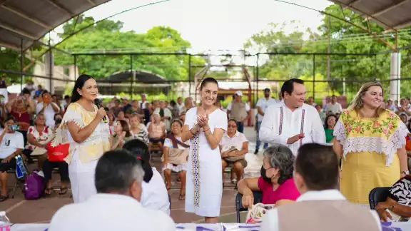 Claudia Sheinbaum sorprendió en el registro pata la Pensión del Bienestar de mujeres. Claudia Sheinbaum sorprendió en el registro pata la Pensión del Bienestar de mujeres.