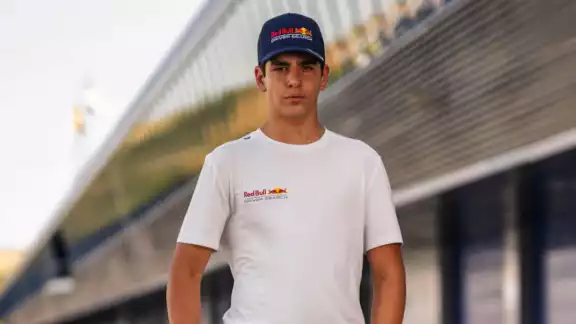 El volante de apenas 15 años será parte del semillero de Red Bull El volante de apenas 15 años será parte del semillero de Red Bull