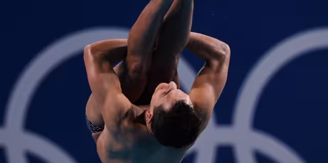 Los clavadistas en acción