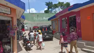 Los organizadores insisten en que sigan apostando, pero la gente no gana, siempre pierde.