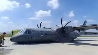 Avión militar falla en el AIFA, aterriza de emergencia y sufre daños: ¿qué pasó y cuáles son las causas?