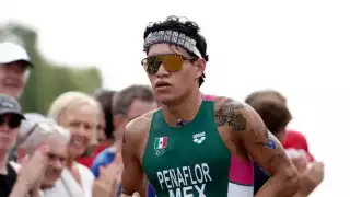 Mexicanos terminan en la posición 13 en el Triatlón Mixto de París 2024