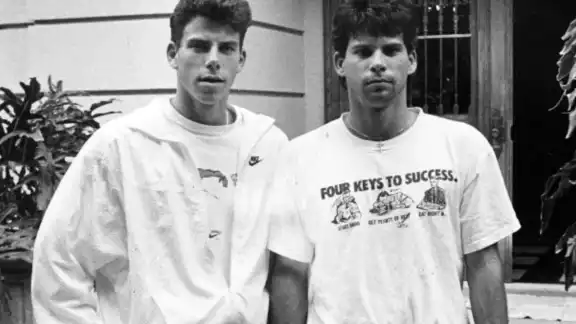 Lyle y Erik Menéndez han peleado por una revisión de su caso