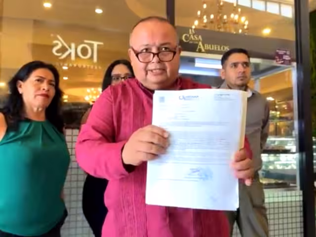 Los meseros de la sucursal de Playa del Carmen aseguraron no tener prestaciones