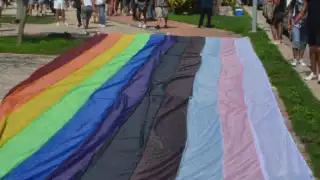 SEP pide a maestros reconocer y respetar identidades trans y no binarias en escuelas de México